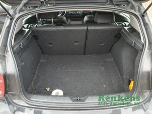 BMW 1 serie 116i 1.6 16V Coche dañado (2013, Negro)
