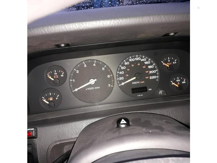 Jeep Grand Cherokee 4.7i V8 Skrotfordon (1999, BEIGE)