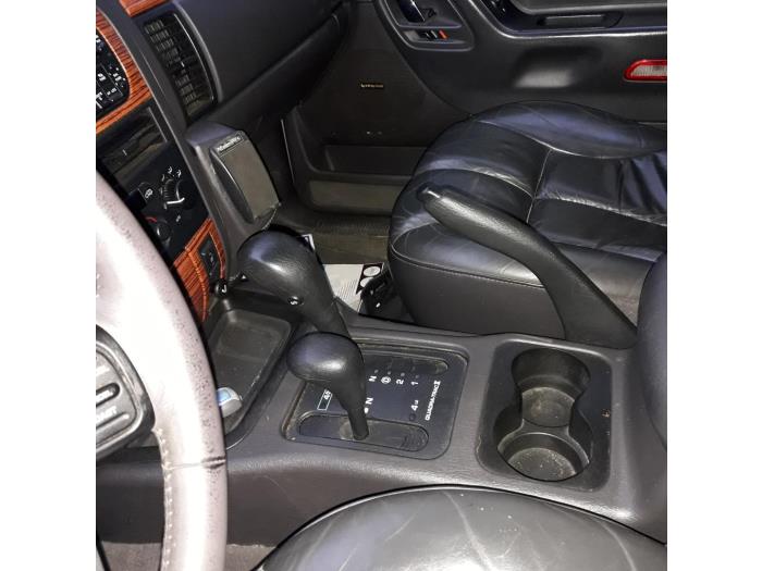 Jeep Grand Cherokee 4.7i V8 Skrotfordon (1999, BEIGE)