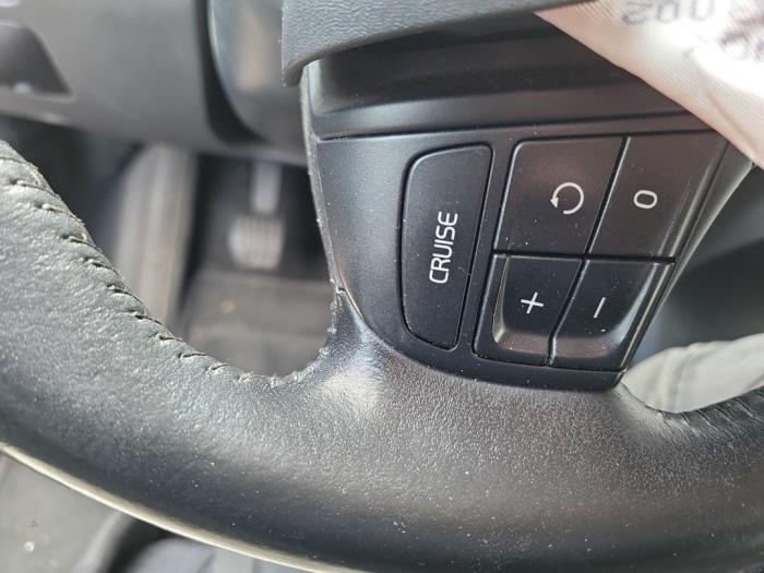 Volvo V70 2.0 D4 16V Vehículo de desguace (2015, Gris)
