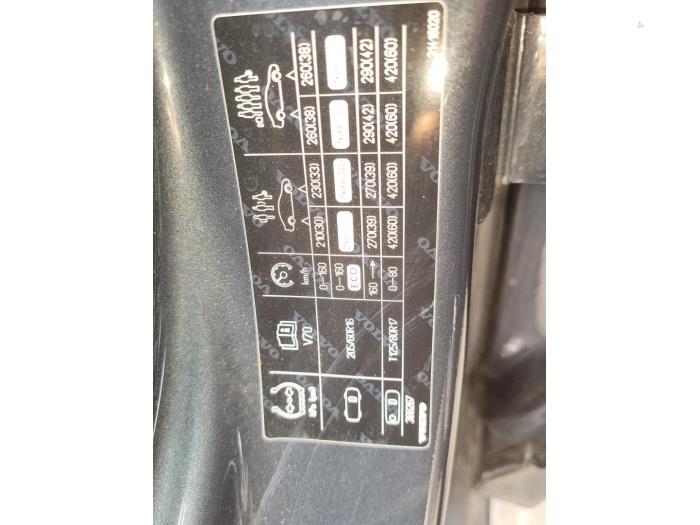Volvo V70 2.0 D4 16V Vehículo de desguace (2015, Gris)