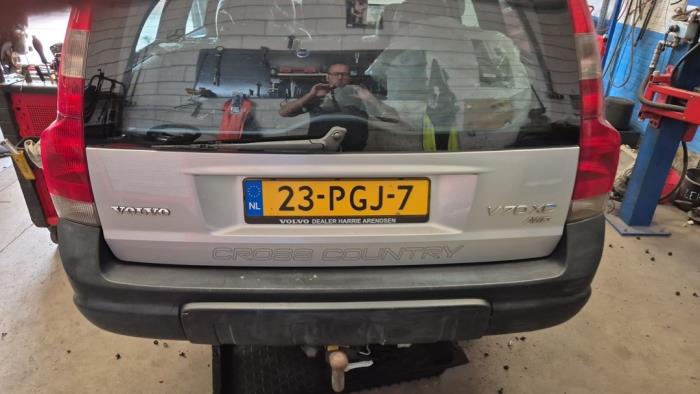 Volvo XC70 XC70 2.4 T 20V Skrotfordon (2003, GRIJS)