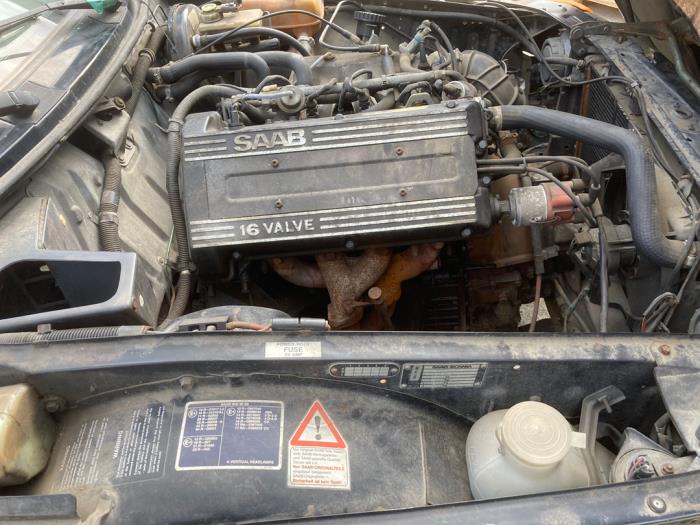 Saab 900 I 2.0 i 16V Skrotfordon (1992, ZWART)