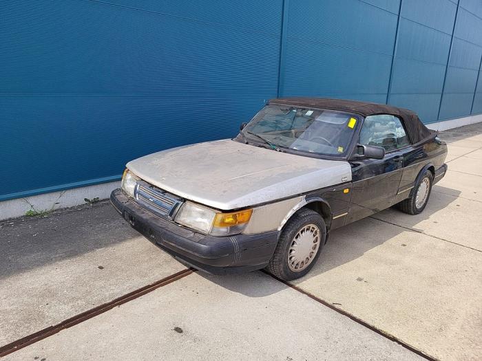 Saab 900 I 2.0 i 16V Skrotfordon (1992, ZWART)