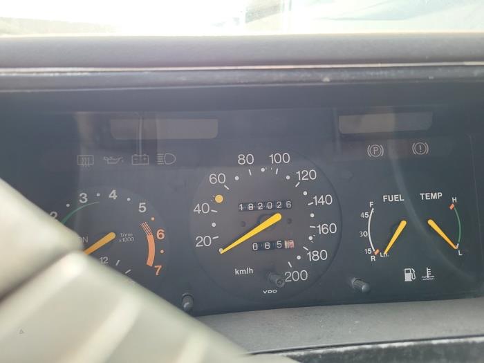 Saab 900 I 2.0 i 16V Skrotfordon (1992, ZWART)