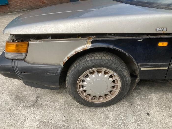 Saab 900 I 2.0 i 16V Skrotfordon (1992, ZWART)