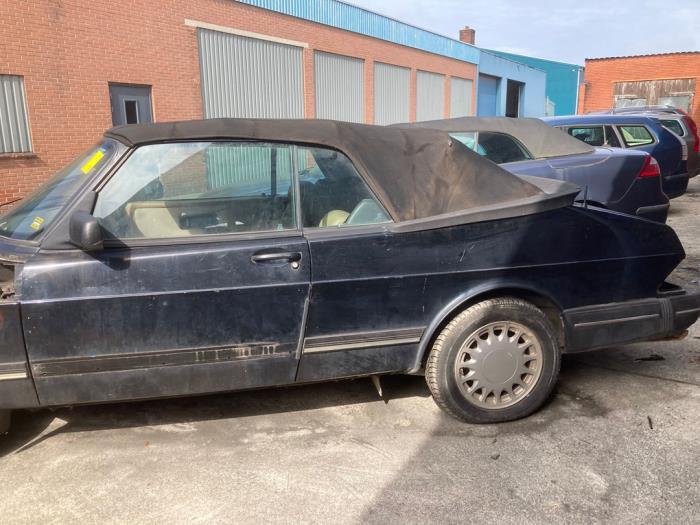 Saab 900 I 2.0 i 16V Skrotfordon (1992, ZWART)