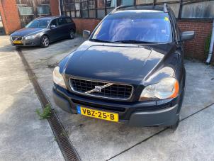 Volvo XC90 I 2.4 D5 20V Coche dañado (2003, Negro)