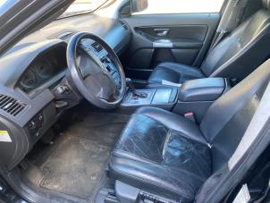 Volvo XC90 I 2.4 D5 20V Coche dañado (2003, Negro)