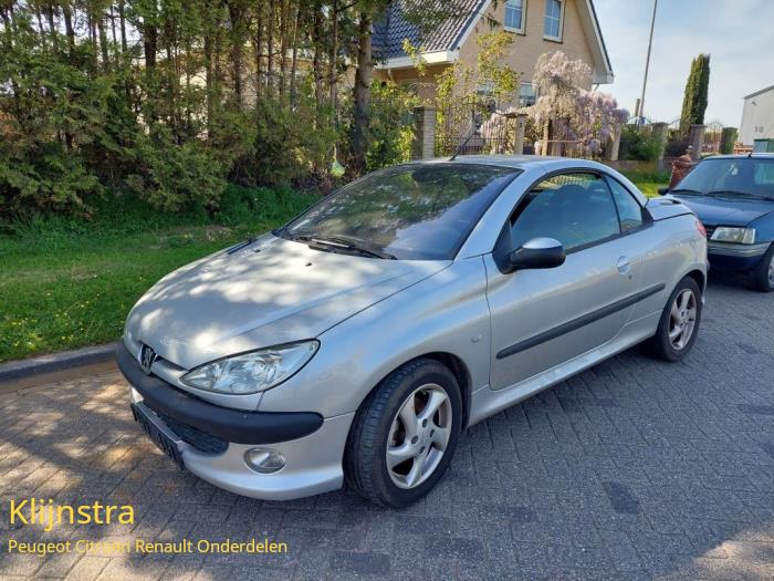 Peugeot 206 CC 2.0 16V Salvage vehicle (2002, Gray)