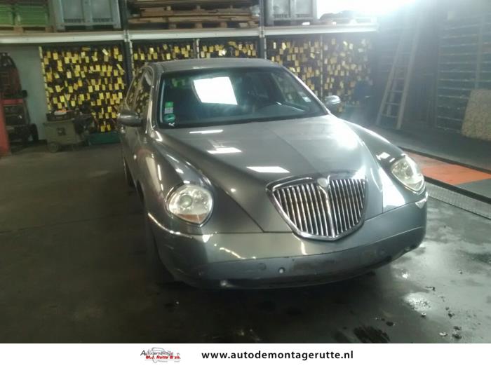 Lancia thesis for sale picture
