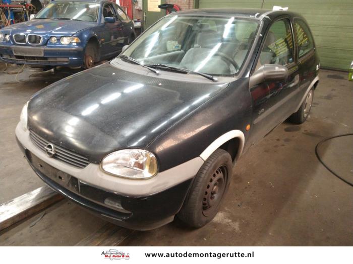 Opel Corsa B 1.4i Schrottauto (1997, Schwarz)