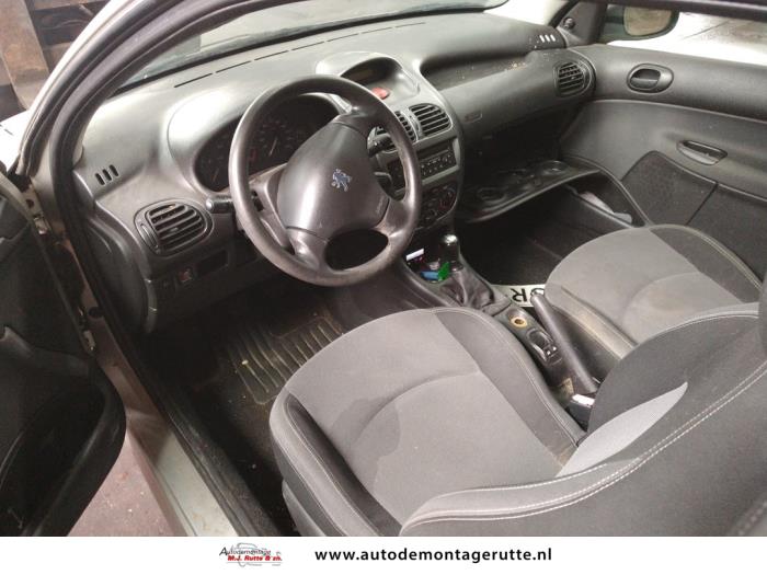 Peugeot 206 1.4 XR,XS,XT,Gentry Salvage vehicle (2006, Gray)