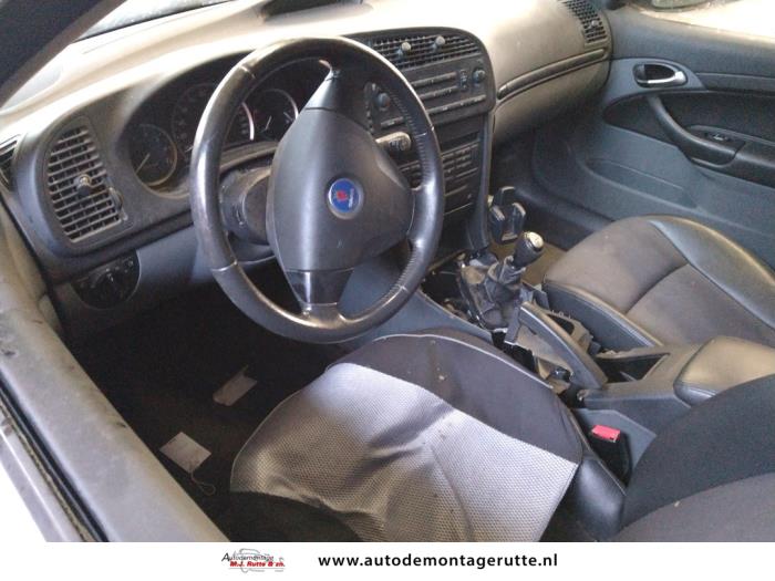 Saab 9-3 Sport Estate 1.8t 16V Samochód złomowany (2006, Szary)