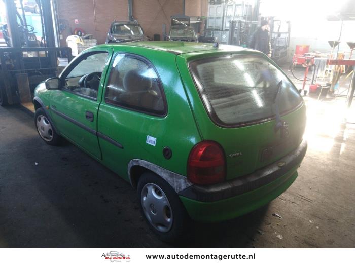 Opel Corsa B 1.4i Salvage Vehicle (1997, Green)