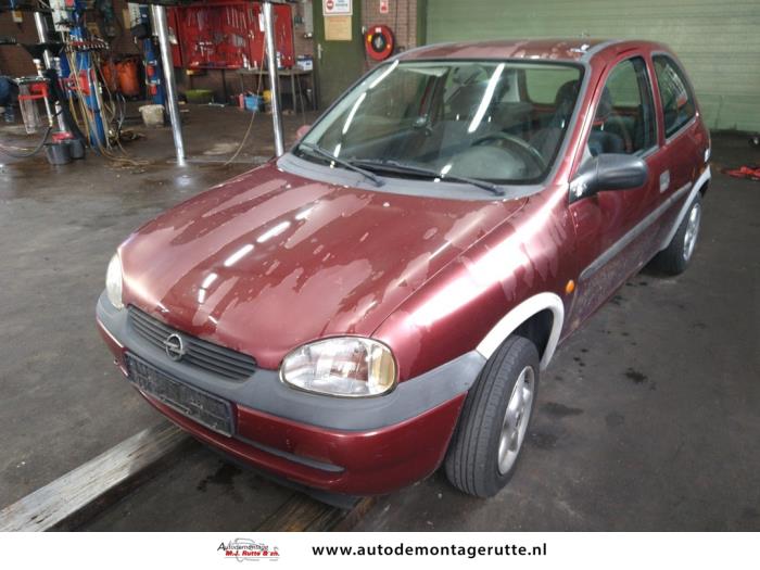 Opel Corsa B 1.2i 16V Schrottauto (1998, Rot)