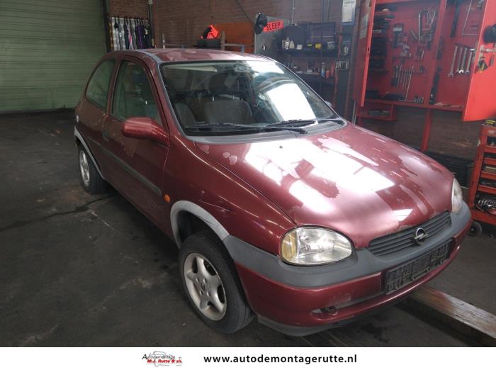 Opel Corsa B 1.2i 16V Salvage Vehicle (1998, Red)