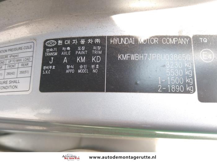Hyundai H-300 Travel 2.5 CRDi Samochód złomowany (2007, Szary)