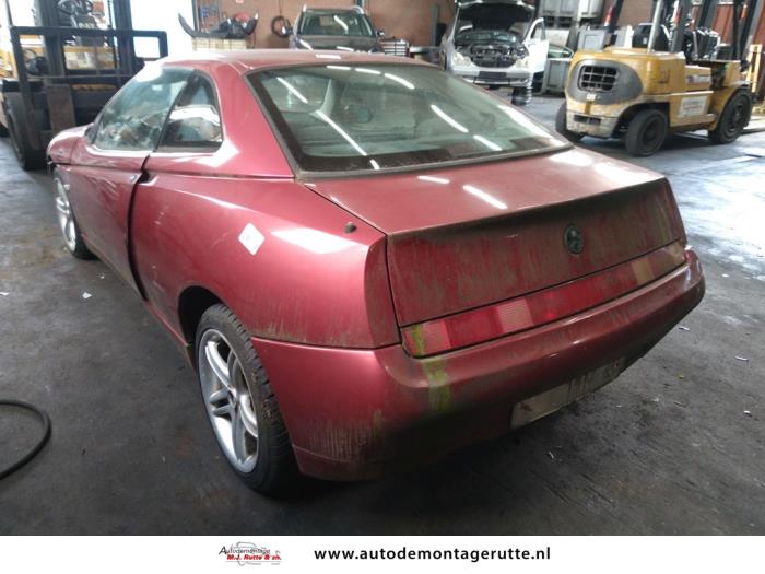 Alfa Romeo GTV 2.0 16V Twin Spark Vehículo de desguace (1996, Rojo)