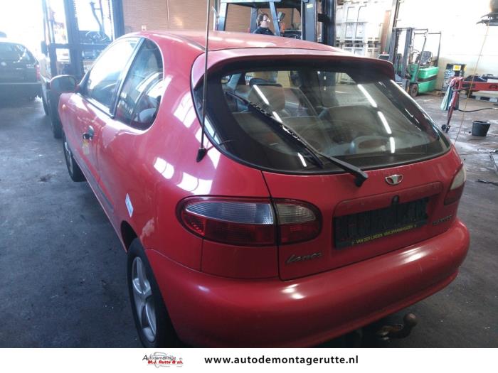 Daewoo Lanos 1.5 Salvage vehicle (1999, Red)