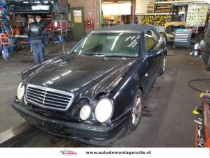 Mercedes CLK 3.2 320 V6 18V  (Rozbiórka)