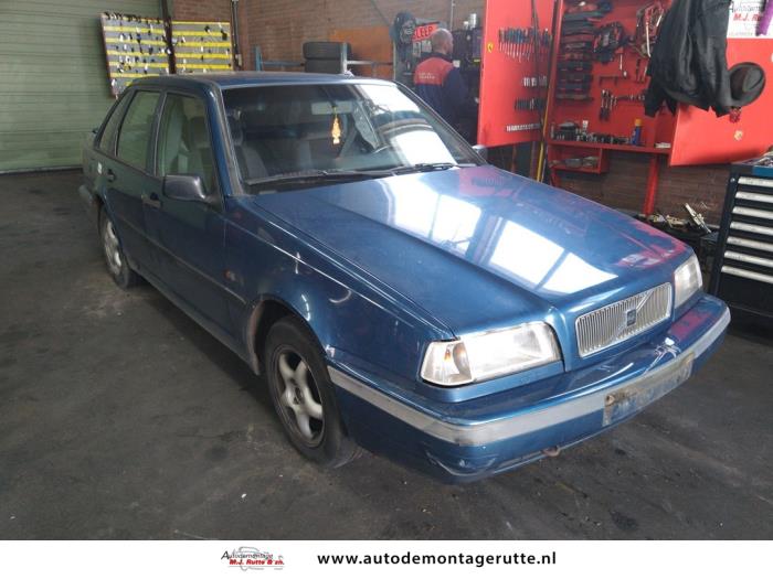 Volvo 440 1.8 i DL/GLE Salvage vehicle (1996, Blue)