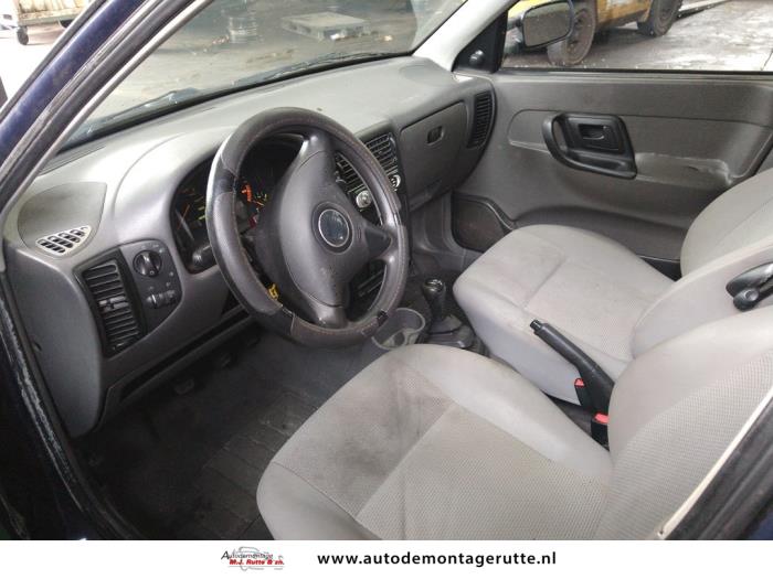 Seat Inca 1.9 SDI Schrottauto (2003, Granit)