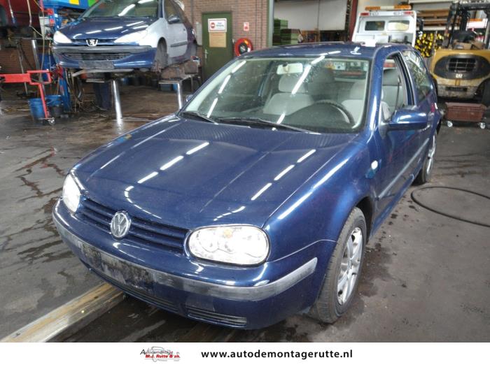 Volkswagen Golf IV 2.0 Salvage vehicle (1999, Blue)