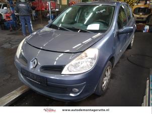 Renault Clio III 1.2 16V TCe 100  (Salvage)