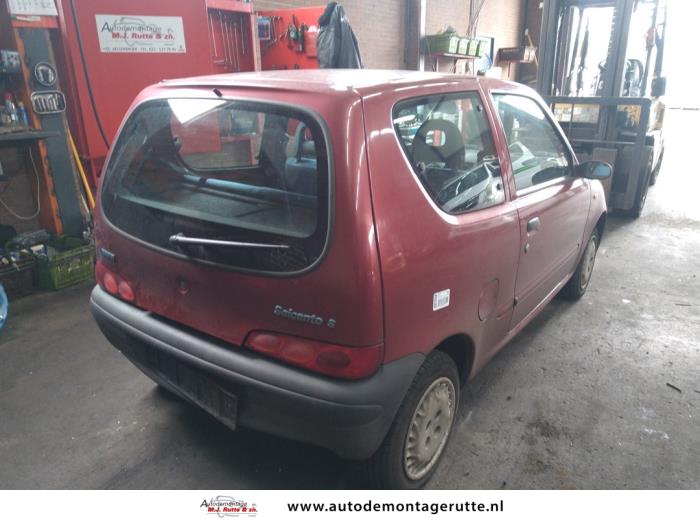 Fiat Seicento 1.1 MPI S,SX,Sporting Vehículo de desguace (2003, Rojo)