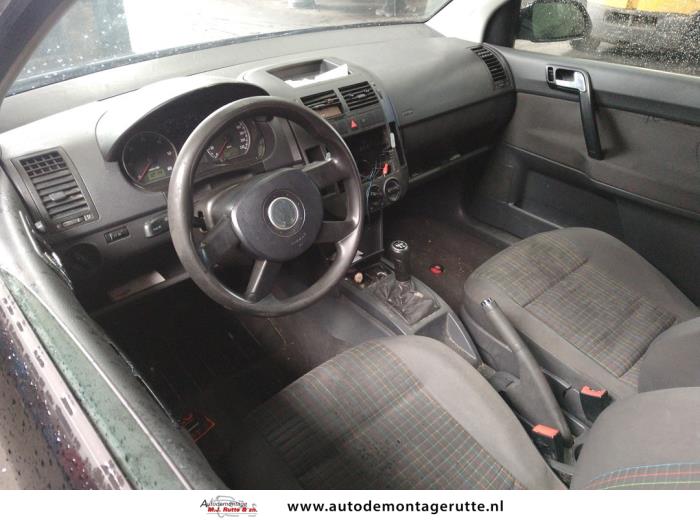 Volkswagen Polo IV 1.4 TDI 70 Vehículo de desguace (2006, Negro)