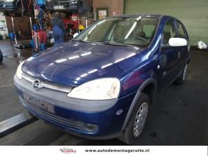Opel Corsa C 1.2 16V  (Épave)