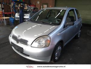 Toyota Yaris 1.0 16V VVT-i  (Schrott)