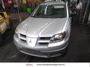 Mitsubishi Outlander 2.0 16V 4x2  (Rozbiórka)