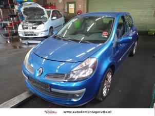 Renault Clio III 1.6 16V  (Rozbiórka)