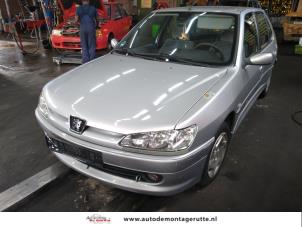 Peugeot 306 1.8i 16V  (Rozbiórka)