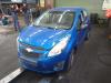 Chevrolet Spark 1.0 16V Schrottauto (2010, Blau)