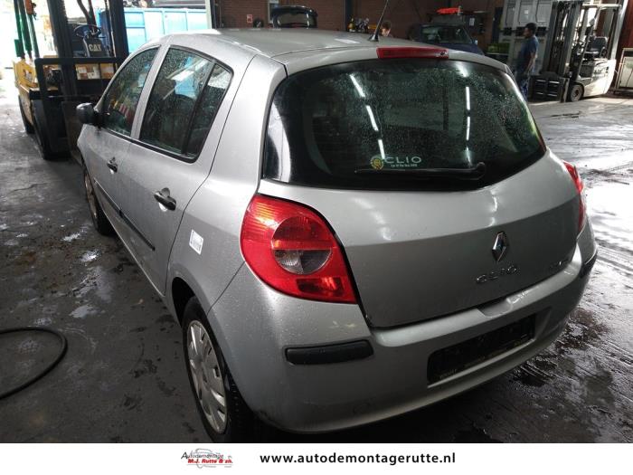 Renault Clio III 1.2 16V 75 Schrottauto (2006, Grau)