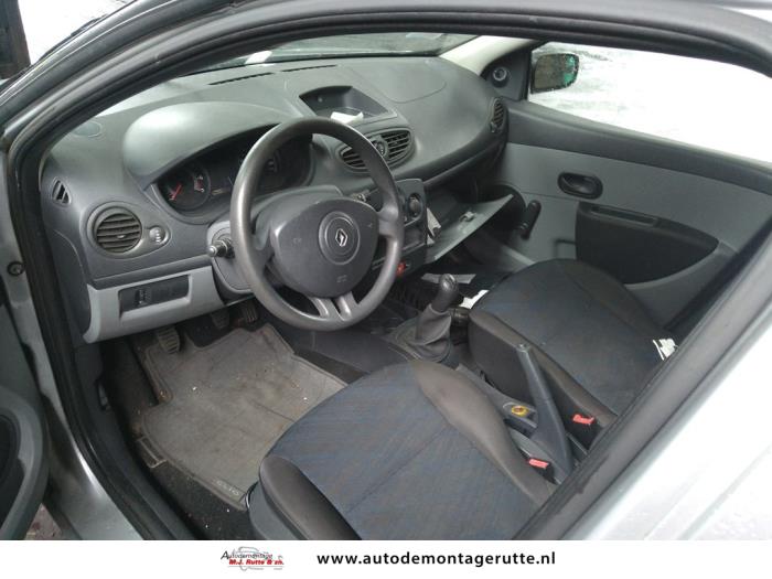 Renault Clio III 1.2 16V 75 Schrottauto (2006, Grau)