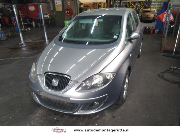 Seat Altea 1.6 Salvage vehicle (2005, Gray)