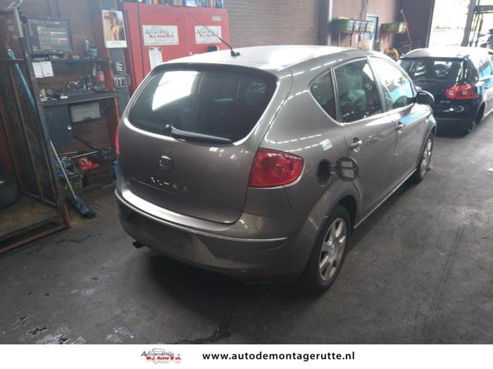Seat Altea 1.6 Salvage vehicle (2005, Gray)