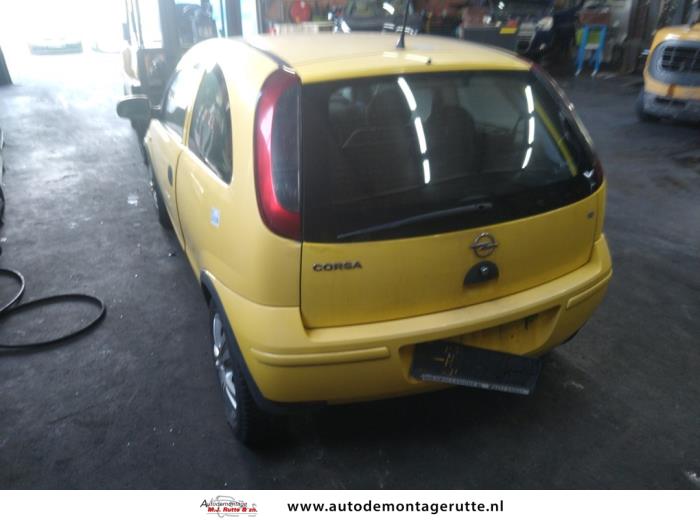 Opel Corsa C 1.2 16V Salvage vehicle (2004, Yellow)