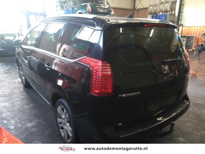 Peugeot 5008 I 1.6 THP 16V Épave (2010, Noir)