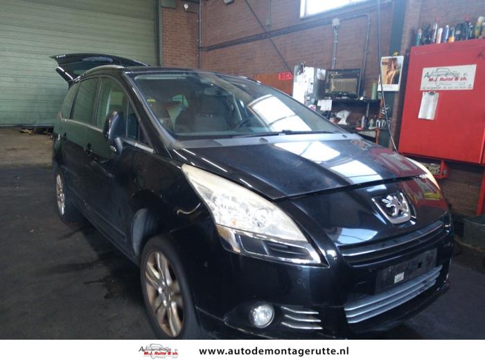 Peugeot 5008 I 1.6 THP 16V Épave (2010, Noir)