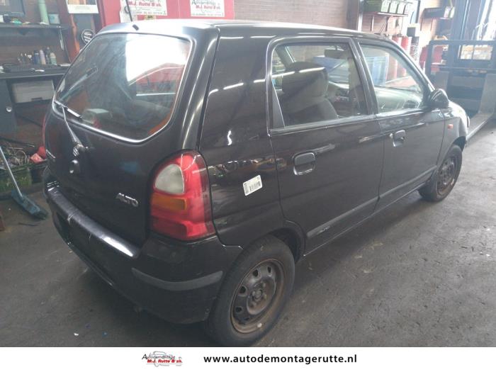 Suzuki Alto 1.1 16V Schrottauto (2003, Schwarz)