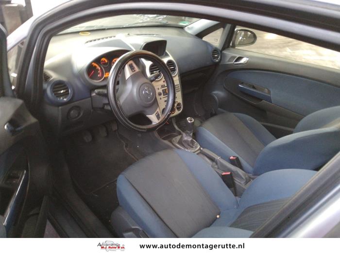 Opel Corsa D 1.2 16V Vehículo de desguace (2007, Gris)