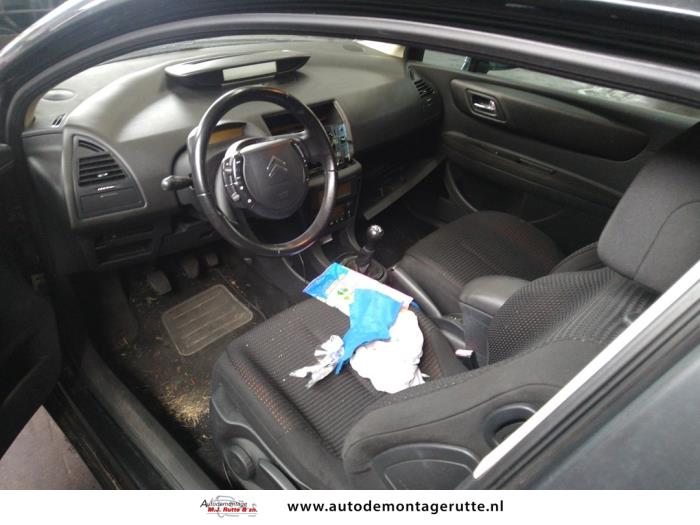 Citroen C4 Coupé 1.6 16V Vehículo de desguace (2005, Negro)
