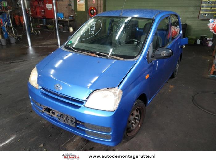Daihatsu Cuore 1.0 12V DVVT Skrotfordon (2006, BLAUW)