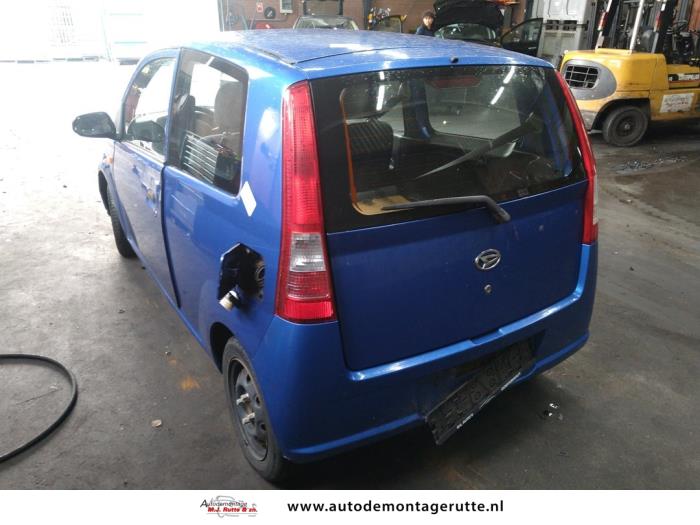 Daihatsu Cuore 1.0 12V DVVT Skrotfordon (2006, BLAUW)