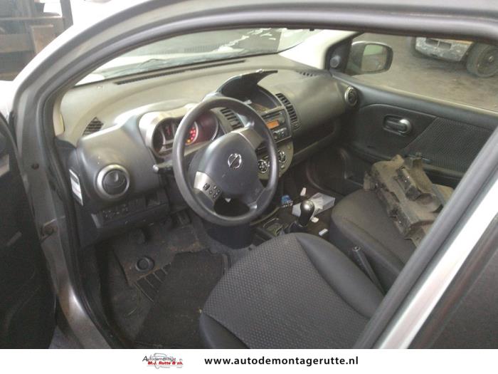 Nissan Note 1.6 16V Skrotfordon (2006, GRIJS)
